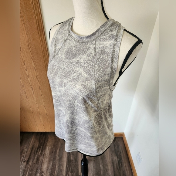 All in Motion Women's Gray Patterned Athletic Tank Top Shirt - Picture 3 of 6